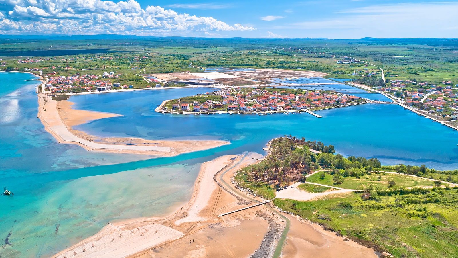Nin – Die Magische Stadt der Könige, Sandstrände und des Salzes
